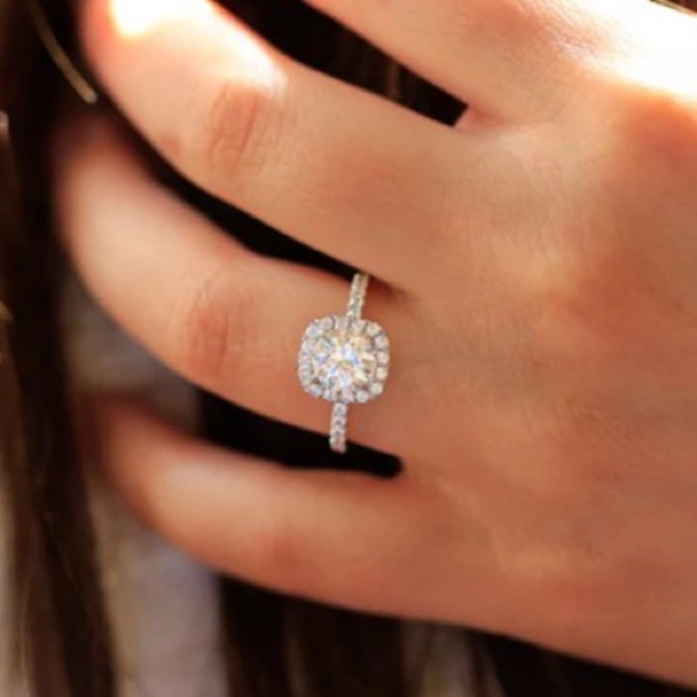 NWOT engagement diamond ring ๐ - Picture 5 of 7